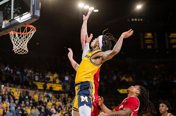 Dug McDaniel (0) and Tarris Reed Jr. (32)