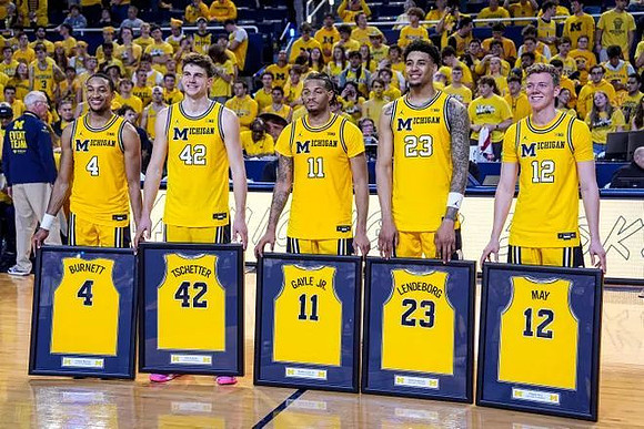 Nimari Burnett (4), Will Tschetter (42), Roddy Gayle Jr. (11), Yaxel Lendeborg (23), and Charlie May (12)