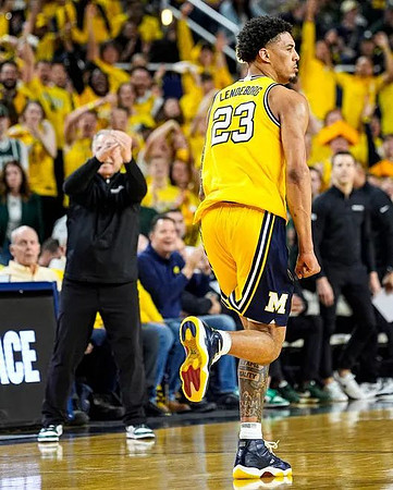 Michigan State Head Coach Tom Izzo and Yaxel Lendeborg (23)