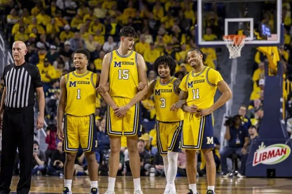 Trey McKenney (1), Aday Mara (15), Elliot Cadeau (3), and Roddy Gayle Jr. (11)