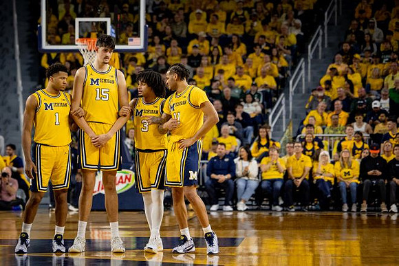 Trey McKenney (1), Aday Mara (15), Elliot Cadeau (3), and Roddy Gayle Jr. (11)
