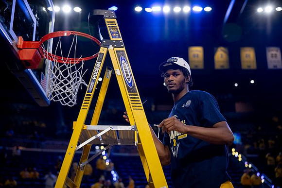 Morez Johnson Jr. (21)