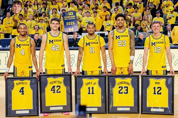 Nimari Burnett (4), Will Tschetter (42), Roddy Gayle Jr. (11), Yaxel Lendeborg (23), and Charlie May (12)