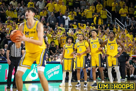 Aday Mara (15), Elliot Cadeau (3), Roddy Gayle Jr. (11), Yaxel Lendeborg (23), and Morez Johnson Jr. (21)