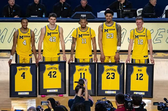 Nimari Burnett (4), Will Tschetter (42), Roddy Gayle Jr. (11), Yaxel Lendeborg (23), and Charlie May (12)