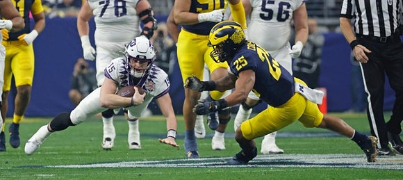 Junior Colson (25) and Mike Morris (90)