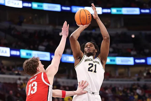 Morez Johnson Jr. (21)