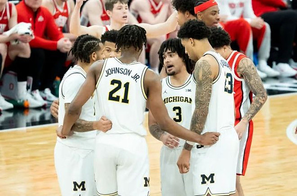 Roddy Gayle Jr. (11), Trey McKenney (1), Morez Johnson Jr. (21), Elliot Cadeau (3), and Yaxel Lendeborg (23)
