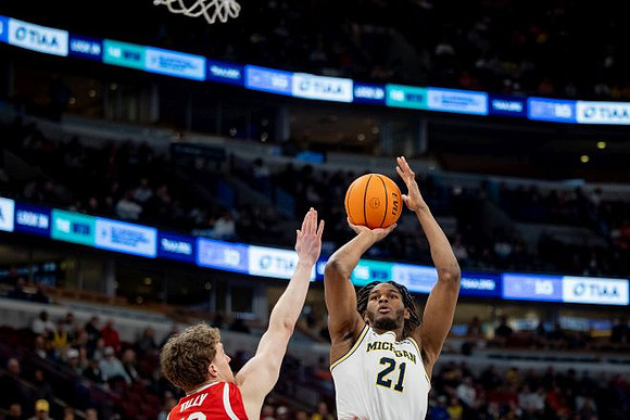 Morez Johnson Jr. (21)