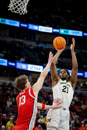 Morez Johnson Jr. (21)