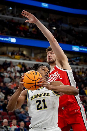 Morez Johnson Jr. (21)