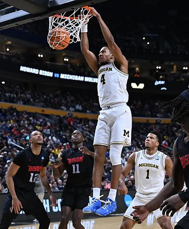 Nimari Burnett (4) and Trey McKenney (1)
