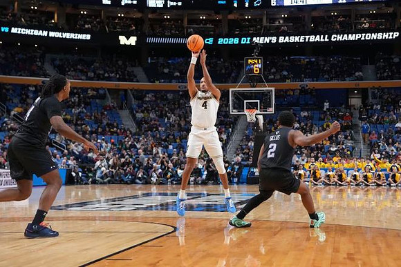 Nimari Burnett (4)