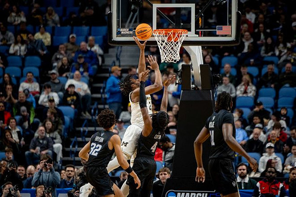 Morez Johnson Jr. (21)
