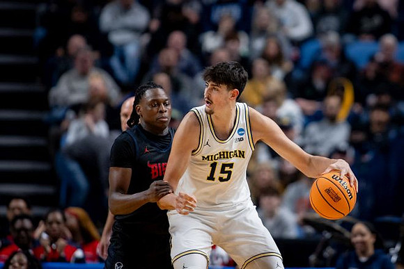 Aday Mara (15)