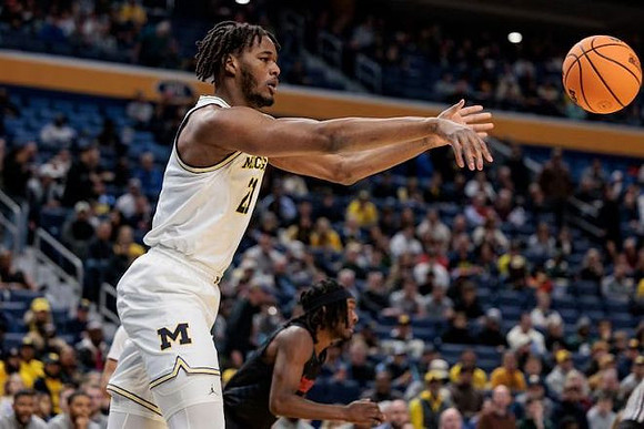 Morez Johnson Jr. (21)