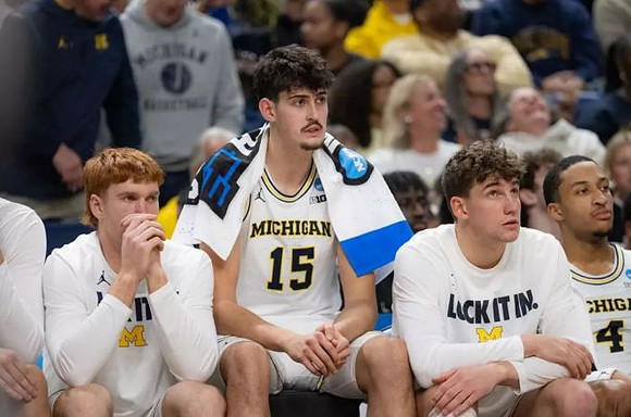 Oscar Goodman (5), Aday Mara (15), Will Tschetter (42), and Nimari Burnett (4)