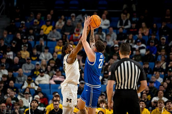Morez Johnson Jr. (21)