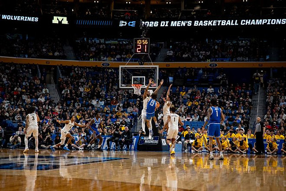Elliot Cadeau (3), Nimari Burnett (4), Morez Johnson Jr. (21), Yaxel Lendeborg (23), and Trey McKenney (1)
