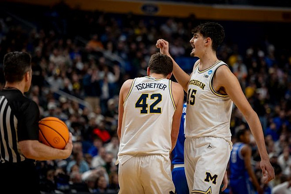 Will Tschetter (42) and Aday Mara (15)