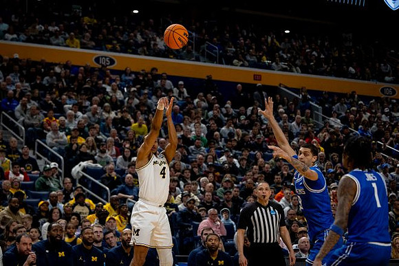 Nimari Burnett (4)