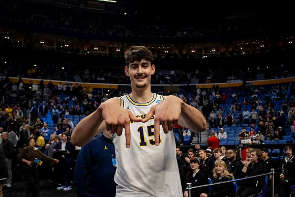 Aday Mara (15)