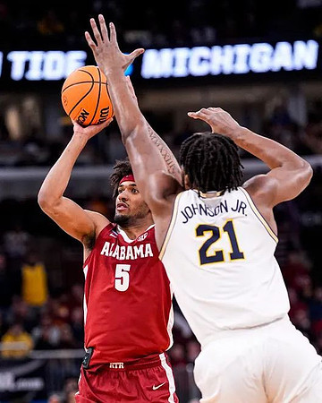 Morez Johnson Jr. (21)