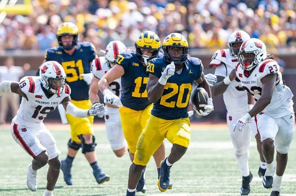 Greg Crippen (51), Marlin Klein (17), and Kalel Mullings (20)