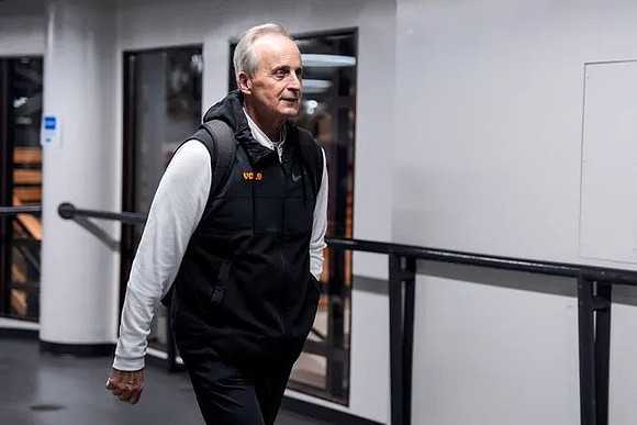 Tennessee Head Coach Rick Barnes