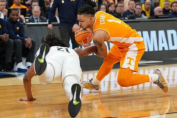 Morez Johnson Jr. (21)