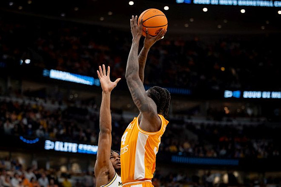 Morez Johnson Jr. (21)