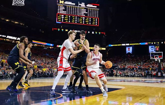 Morez Johnson Jr. (21), Aday Mara (15), and Yaxel Lendeborg (23)