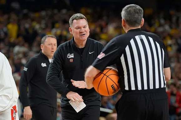 Arizona Head Coach Tommy Lloyd