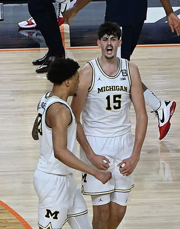 Yaxel Lendeborg (23) and Aday Mara (15)