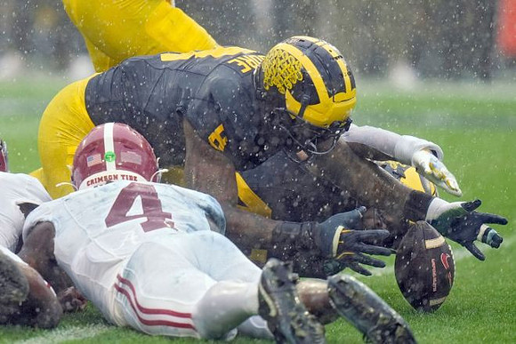 Derrick Moore (8)