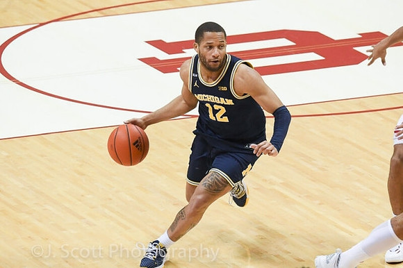 DeVante' Jones (12)