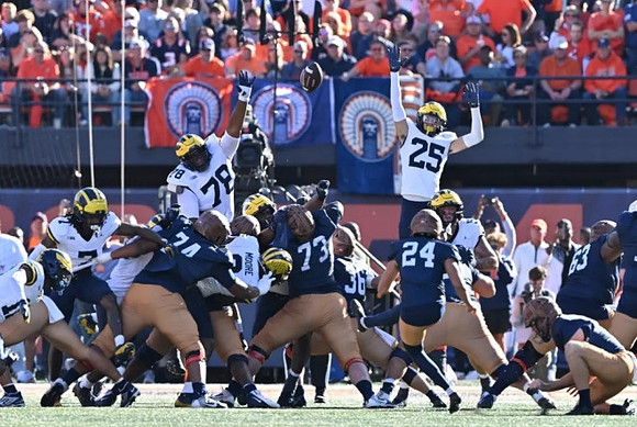 Rod Moore (9), Kenneth Grant (78), Derrick Moore (8), and Mason Curtis (25)
