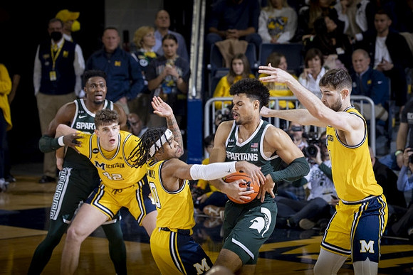 Will Tschetter (42), Dug McDaniel (0), and Hunter Dickinson (1)