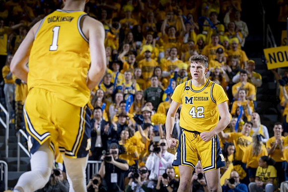 Hunter Dickinson (1) and Will Tschetter (42)