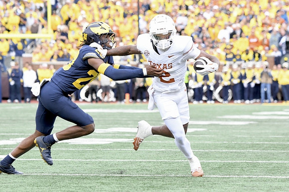 Jyaire Hill (20)