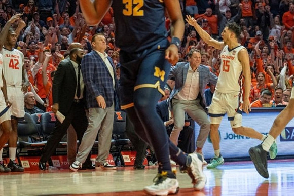Tarris Reed Jr. (32) and Illinois Head Coach Brad Underwood