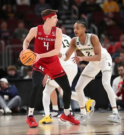 Jett Howard (13) and Kobe Bufkin (2)