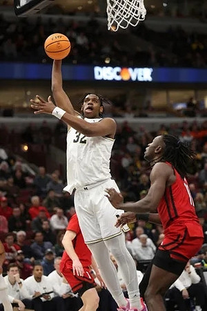 Tarris Reed Jr. (32)