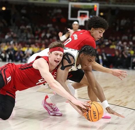 Tarris Reed Jr. (32)