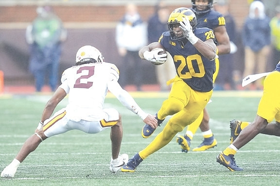 Kalel Mullings (20) and Alex Orji (10)