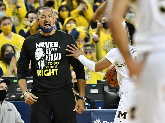 Juwan Howard and Frankie Collins (10)