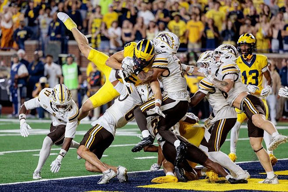 JJ Buchanan (6) and Travis Johnson (13)