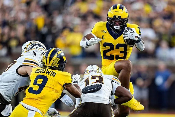Channing Goodwin (9) and Jordan Marshall (23)