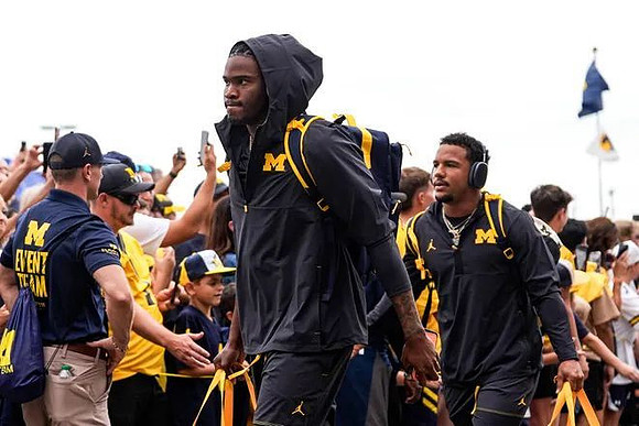Bryce Underwood (19) and Jordan Marshall (23)