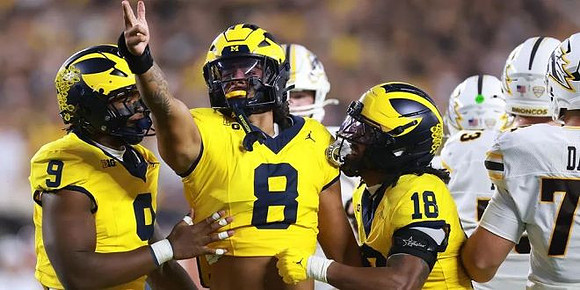 Cam Brandt (9), Dom Nichols (8), and Troy Bowles (18)